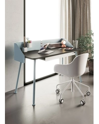Nida Writing desk
