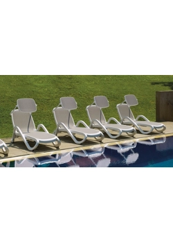 Alpha Sunbeds and deck chairs in the garden Nardi