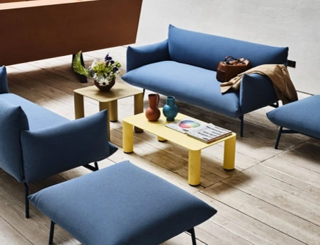 Contract: sedie, tavoli, e complementi d'arredo