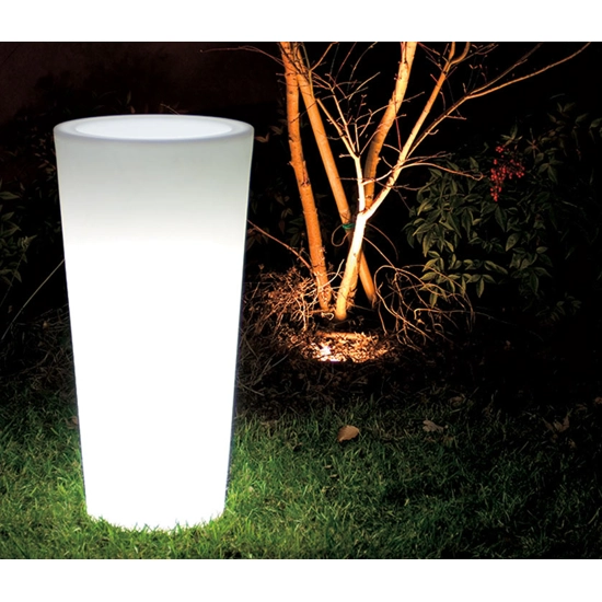 Medium hilo Vases 21st