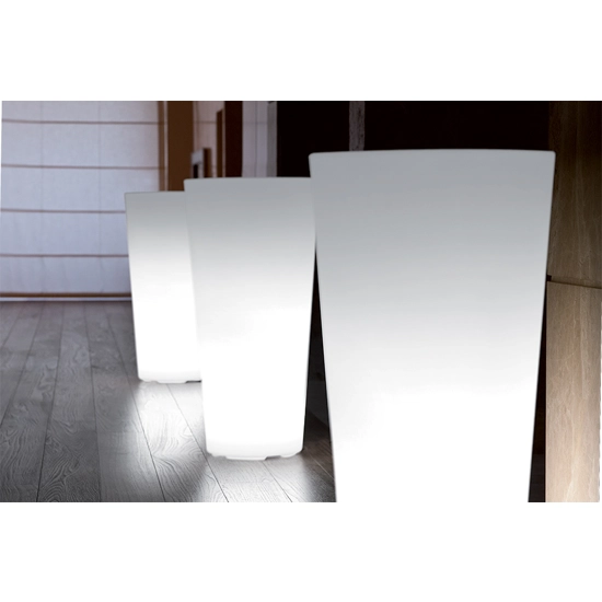 Medium hilo Vases 21st 3