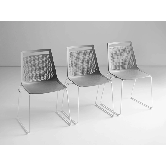 Akami S Sedie in plastica di design Gaber