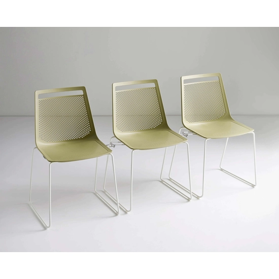 Akami S Sedie in plastica di design Gaber 7