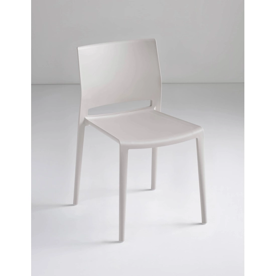 Bakhita Sedie in plastica di design Gaber 6