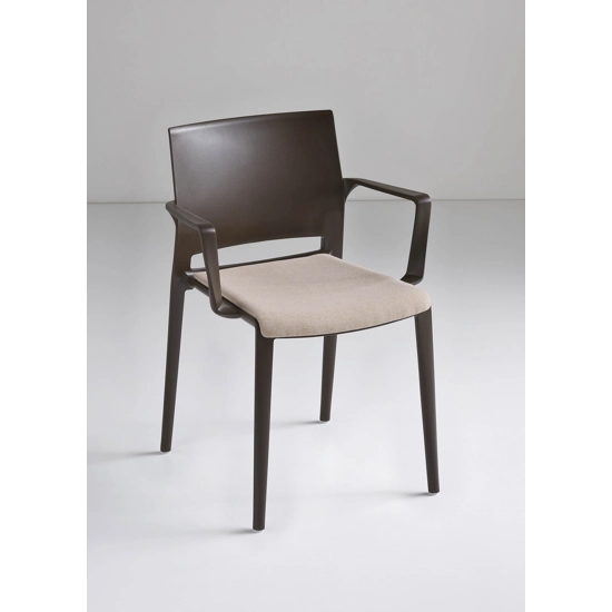 Bakhita Braccioli Sedie in plastica di design Gaber 9