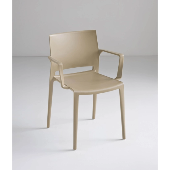 Bakhita Braccioli Sedie in plastica di design Gaber 12