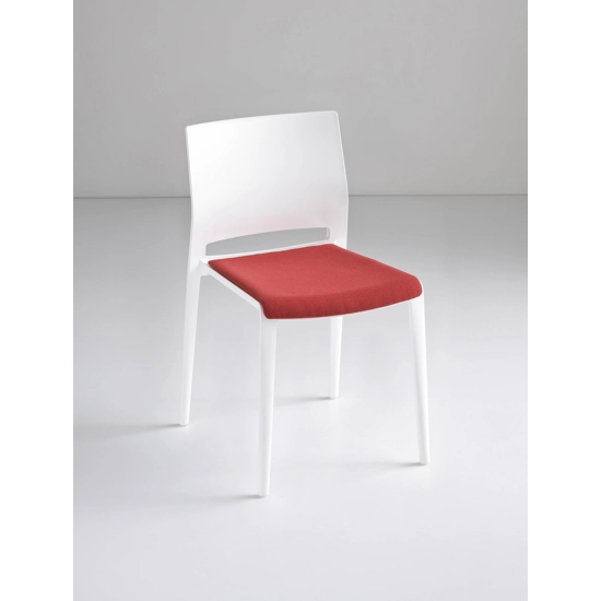 Bakhita Sedie in plastica di design Gaber 11