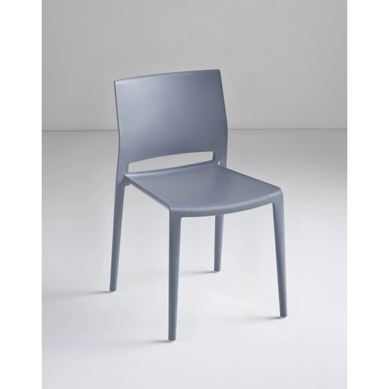 Bakhita Sedie in plastica di design Gaber 14