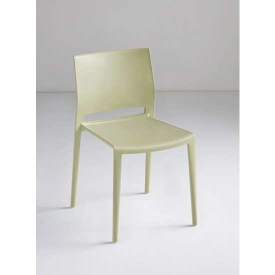 Bakhita Sedie in plastica di design Gaber 17