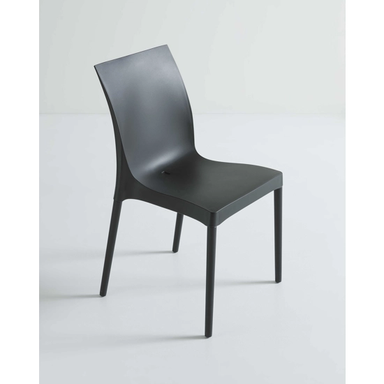 Iris Sedie in plastica di design Gaber 1
