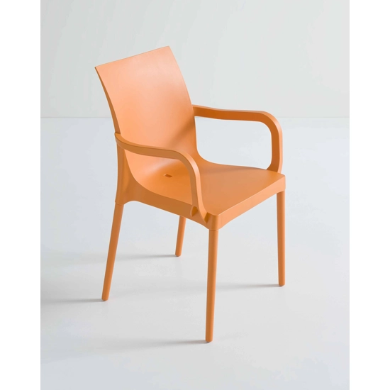 Iris Braccioli Sedie in plastica di design Gaber 1