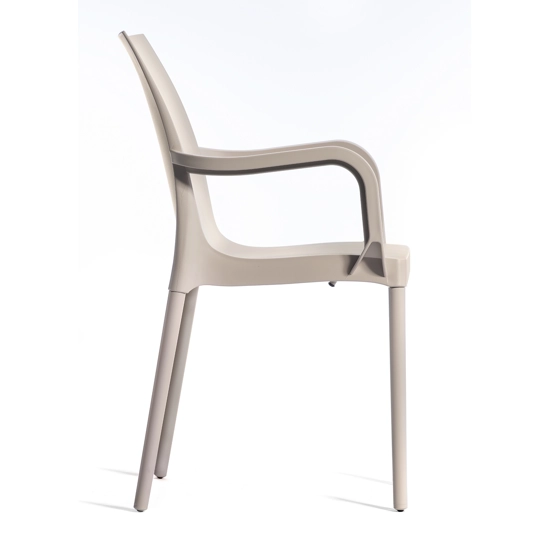 Iris Braccioli Sedie in plastica di design Gaber 5