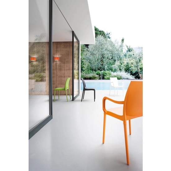Iris Braccioli Sedie in plastica di design Gaber 8