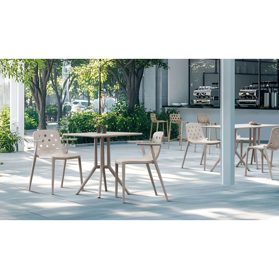 Isidora Sedie in plastica di design Gaber 1