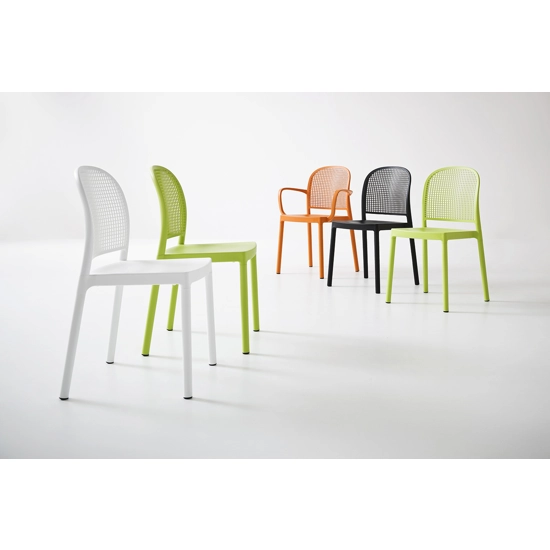 Panama Sedie in plastica di design Gaber 1