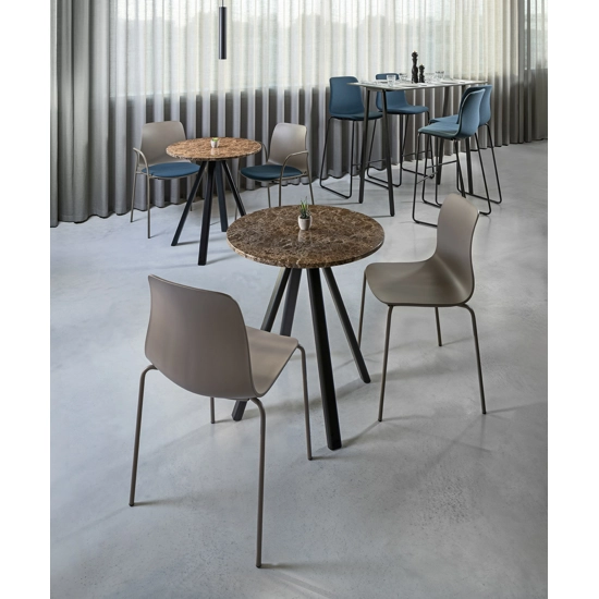 Unik NA Sedie in plastica di design Gaber 2
