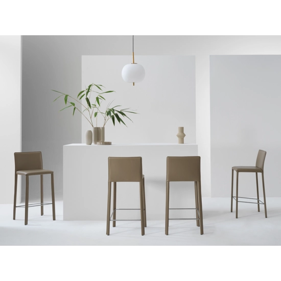 Agata Sgabello Sgabelli in pelle ed ecopelle Julia 9