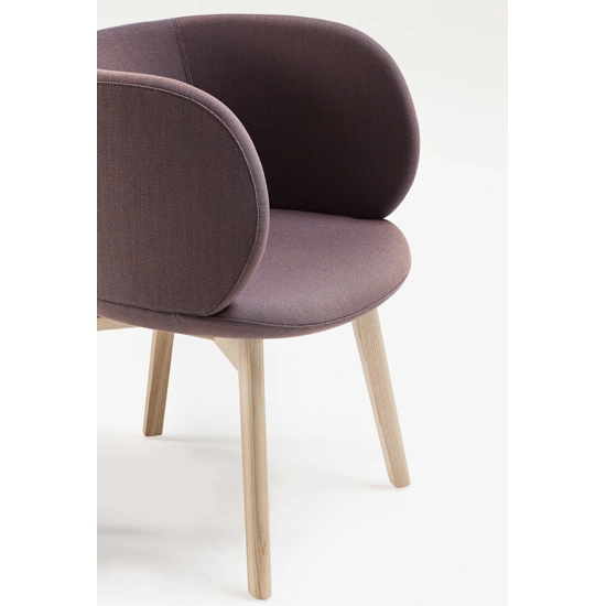 Beth Poltrona Legno Poltroncine imbottite Milani 2