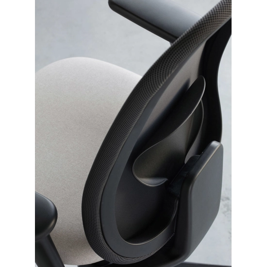 Evo Operatia Rete - Plastica Nera Sedie direzionali per ufficio Milani 1