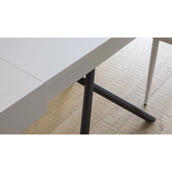 Iris Tavoli moderni Altacom 3