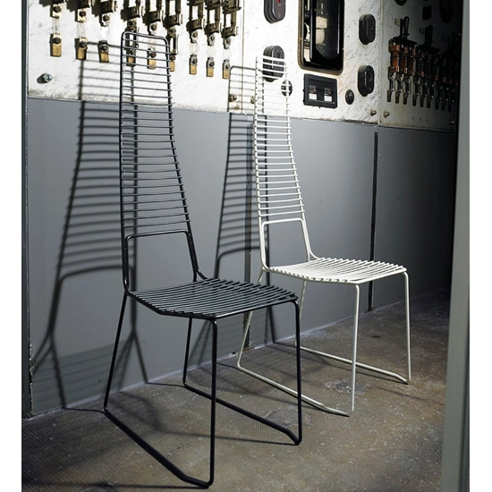 Tall alien Metal chairs Casamania 2