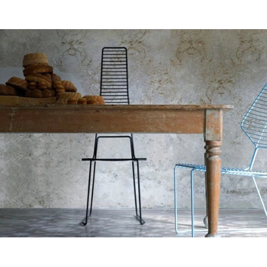 Tall alien Metal chairs Casamania 4