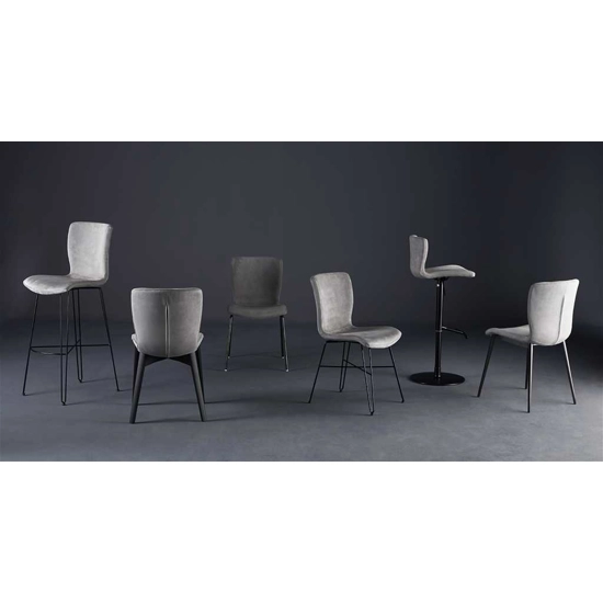 rap w Plastic chairs Colico 10