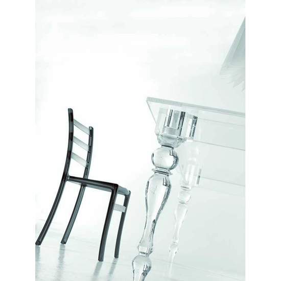 Host 140x140 Modern tables Colico 1