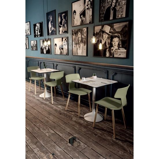 Split GL Plastic chairs Colos 5