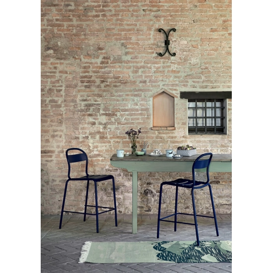 Cue 5 Metal stools Colos 1