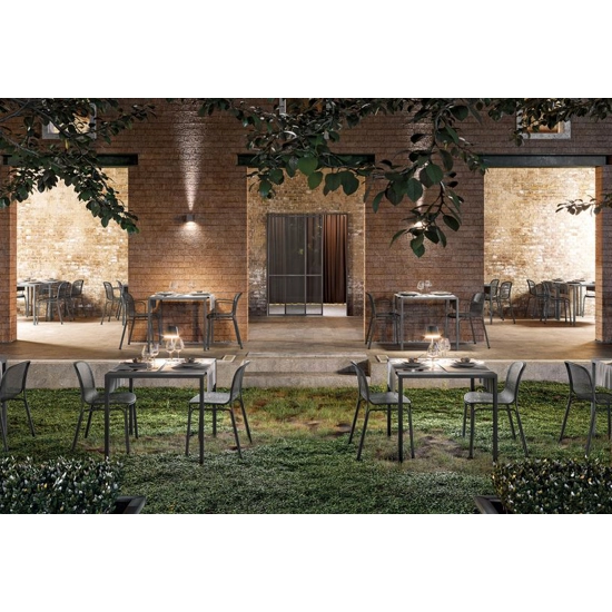 Tavolo QU 80x80 Tavoli contract Colos 1