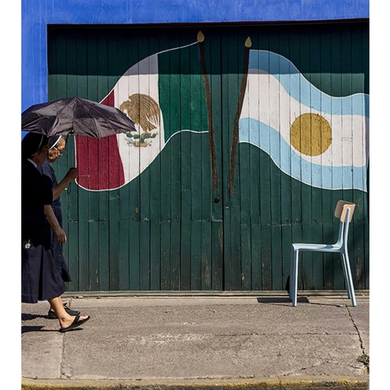 Ruelle Wooden Back Sedie in metallo Infiniti 2