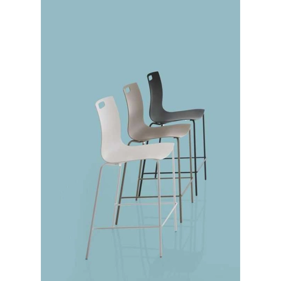 Olly Stool Metal stools ingenia 4