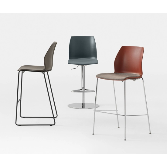 Kalea Sgabello - Gambe a Slitta Sgabelli in plastica Kastel 2