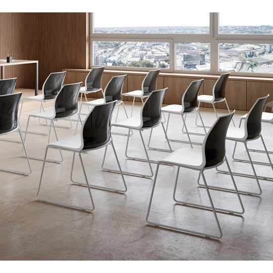 Kalea - Gamba a Slitta Impilabile Sedie in plastica di design Kastel 2