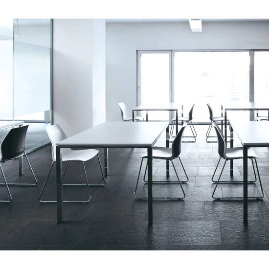 Kalea - Gamba a Slitta Impilabile Sedie in plastica di design Kastel 3