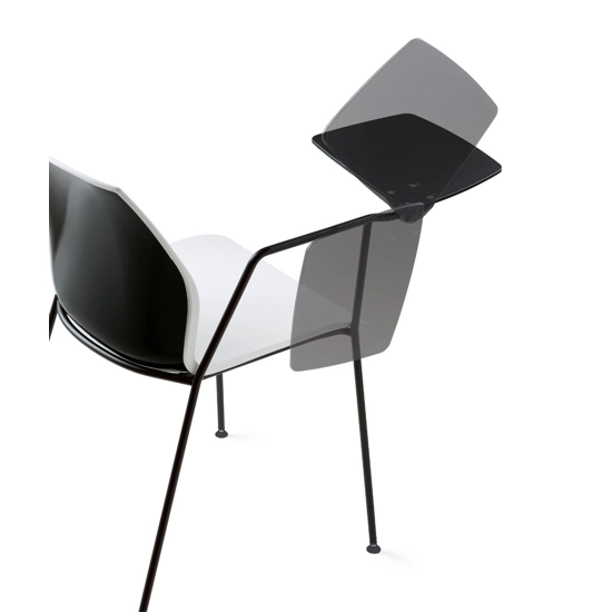 Kalea Braccioli + tavoletta Sedie da attesa e collettività Kastel 2