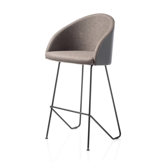 Kameo Stool - Semi Slitta Sgabelli imbottiti Kastel