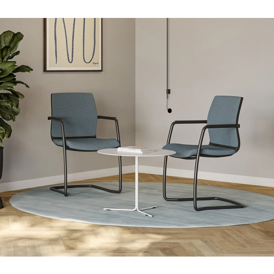 Karma Schienale Imbottito - Gamba a Slitta Sedie da attesa e collettività Kastel 1