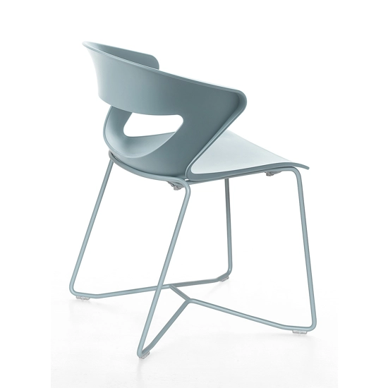 Kicca - Gambe a Slitta non Impilabile Sedie in plastica di design Kastel 2
