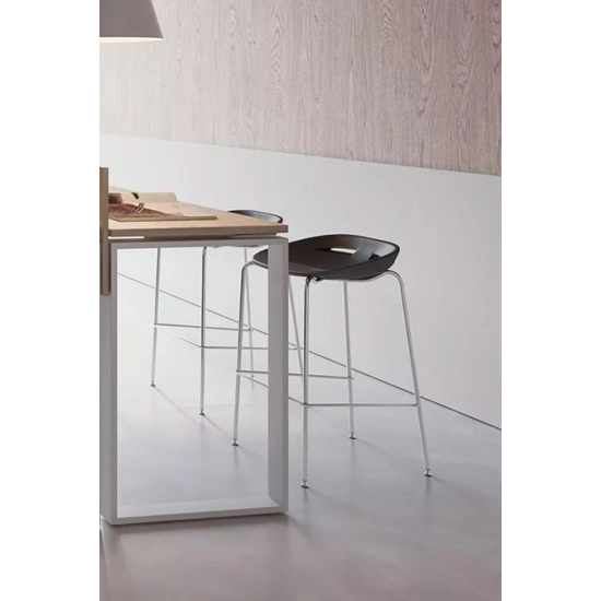 Klou Fixed Metal stools Kastel 1