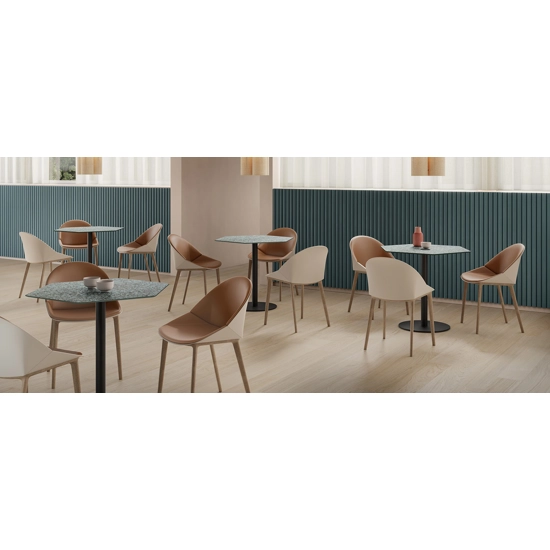 Kross - 4 Gambe Sedie in plastica di design Kastel 2