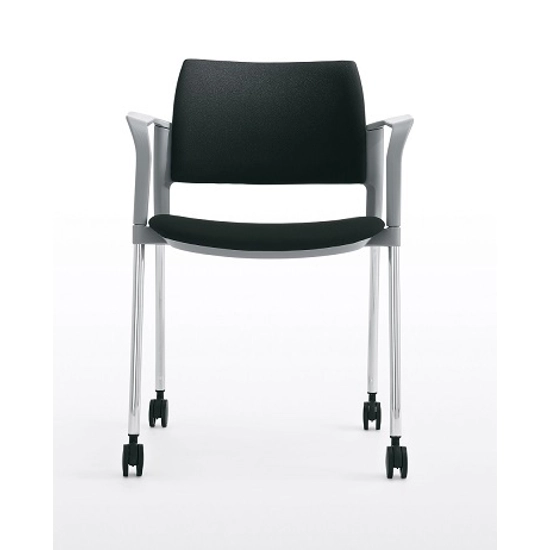 Kyos con Rotelle Sedie in plastica di design Kastel 2