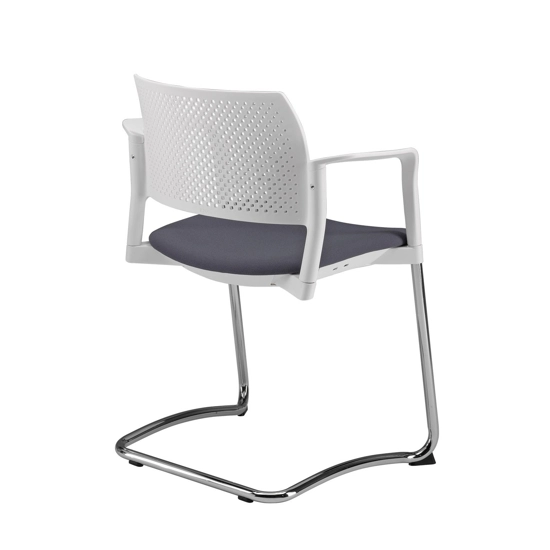 Kyos Slitta con Braccioli Waiting and community chairs Kastel 3