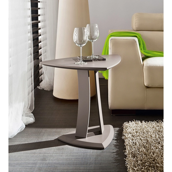 Emma 60x48x52h Tavolini La primavera 1