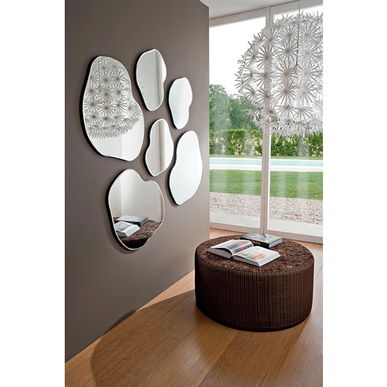 Nancy Mirrors La primavera 1