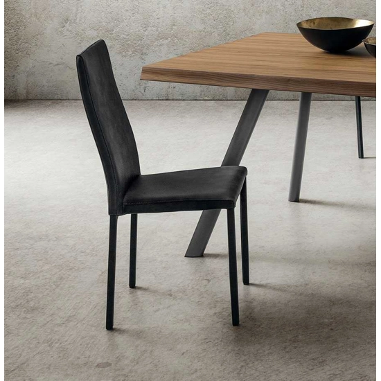 Bern Upholstered chairs La primavera 3