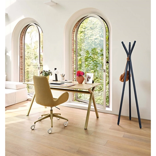 Checkers Desk 200x100 Contract tables Midj 6