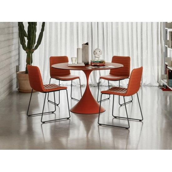 S M T TS cases Living room chairs Midj 1