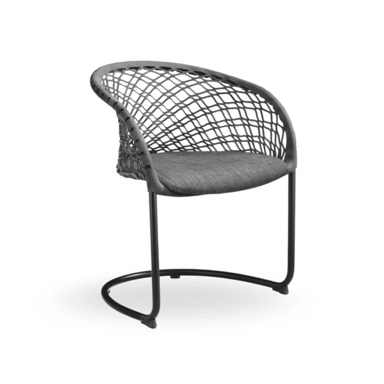 P47 Armchair - P M TS CU Elegant chairs Midj